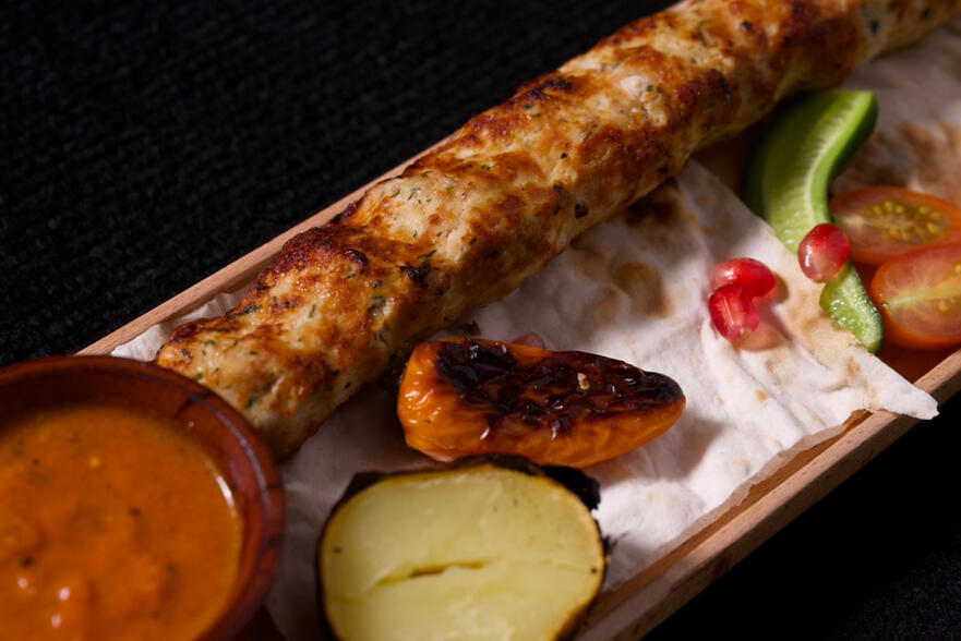 Kebab (thịt nhồi gia vị xiên nướng)